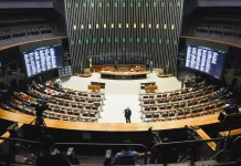 Câmara Vota Nesta Terça Projeto Que Proíbe Cobrança Por Bagagem De Mão