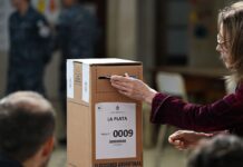 Argentinos vão às urnas para renovar Câmara e Senado