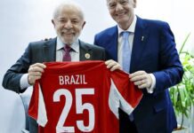 Lula convida presidente da Fifa para conhecer Universidade do Esporte Lula convida presidente da Fifa para conhecer Universidade do Esporte