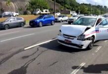 Engavetamento Causa Lentidão Na Av. Paralela Na Manhã Desta Terça (28)