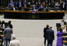 Congresso retoma trabalhos com foco na CPMI do INSS