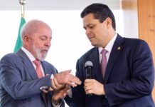 Lula só deve enviar indicação de Messias após conversa com Alcolumbre