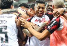 Flamengo goleia Sport e assume liderança do Campeonato Brasileiro Flamengo goleia Sport e assume liderança do Campeonato Brasileiro