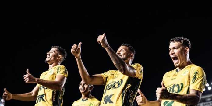 Mirassol derrota Ceará e fica perto de vaga direta para Mirassol derrota Ceará e fica perto de vaga direta para Libertadores