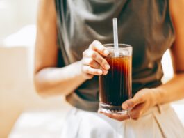 Refrigerante zero pode fazer parte da dieta? Nutricionista explica