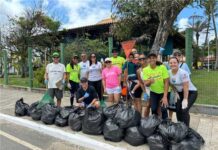 Ação conjunta promove limpeza e conscientização na Praia da Maramata