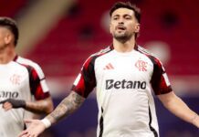 Arrascaeta brilha e Flamengo avança à semi da Copa Intercontinental Arrascaeta brilha e Flamengo avança à semi da Copa Intercontinental