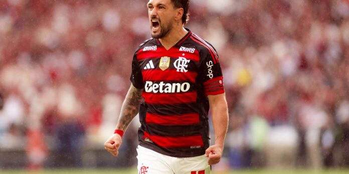 Arrascaeta é escolhido como craque do Prêmio Brasileirão 2025