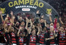 Flamengo derrota Ceará e coroa ano mágico com título Brasileiro Flamengo derrota Ceará e coroa ano mágico com título Brasileiro
