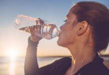Hepatologistas explicam como proteger o fígado após exagerar no álcool