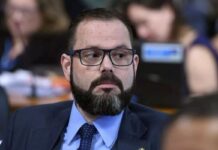 Ex-diarista lotada no gabinete de Seif ganha mais que 8 governadores