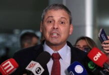 Líder Do PT Exige Que Câmara Declare Perda De Mandato De Zambelli E Ramagem