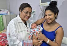 Mãe de primeira viagem tem bebê com mais de 4 kg em parto natural no Hospital Materno-Infantil de Ilhéus