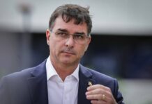 Flávio Bolsonaro se manifesta sobre candidatura ao Planalto em 2026