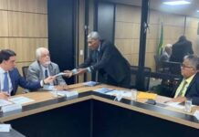 Projetos de dragagem do Porto e engorda das praias foram apresentados por Augustão em 2023