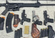 Trio é flagrado com armas de diversos calibres em Cansanção