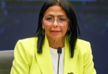Forças Armadas da Venezuela reconhecem vice como presidente interina