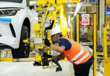 Fábrica Da BYD Reinicia Atividades