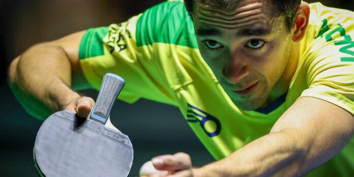 Calderano fica com bronze em Doha após derrota para jovem Calderano fica com bronze em Doha após derrota para jovem chinês