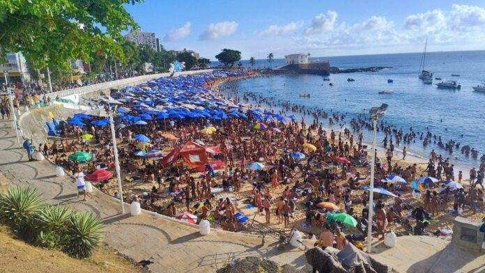 Prefeitura Reforça Fiscalização De Kits De Praia No Porto Da Prefeitura Reforça Fiscalização De Kits De Praia No Porto Da Barra