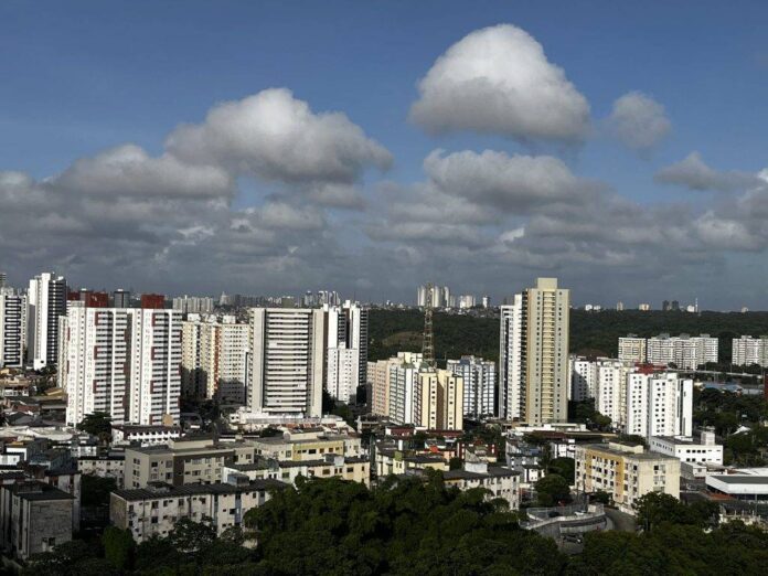 Salvador Terá Fim De Semana Abafado, Com Previsão De Chuvas Isoladas