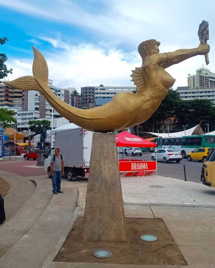 Sereia Do Rio Vermelho é Restaurada às Vésperas Da Festa De Yemanjá
