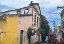 VÍDEO: Incêndio Atinge Casarão No Centro Histórico E Deixa Uma Pessoa Ferida VÍDEO: Incêndio Atinge Casarão No Centro Histórico E Deixa Uma Pessoa Ferida