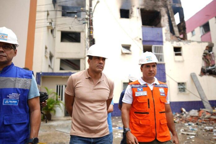 Bruno Reis Vistoria Prédio Atingido Por Incêndio No Stiep E Anuncia Assistência A Moradores