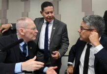CPI Aprova Convites Para Ouvir Moraes E Toffoli Sobre Caso Banco Master CPI Aprova Convites Para Ouvir Moraes E Toffoli Sobre Caso Banco Master