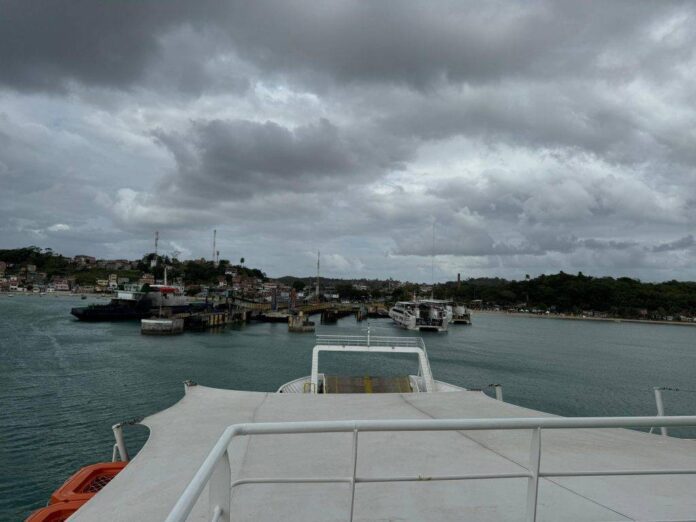 Ferry-boat Opera Com Movimento Tranquilo Neste Pós Carnaval