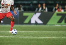 Jogador do Bragantino pede desculpas após fala machista contra árbitra Jogador do Bragantino pede desculpas após fala machista contra árbitra