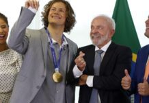 Lula recebe Lucas Pinheiro, medalha de ouro nos Jogos de Inverno Lula recebe Lucas Pinheiro, medalha de ouro nos Jogos de Inverno