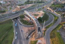 Obras Do VLT Alteram Trânsito Temporariamente Próximo à Estação Pirajá Obras Do VLT Alteram Trânsito Temporariamente Próximo à Estação Pirajá