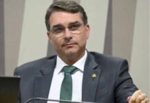 PT, PCdoB E PV Protocolam Ação Contra Flávio Bolsonaro PT, PCdoB E PV Protocolam Ação Contra Flávio Bolsonaro