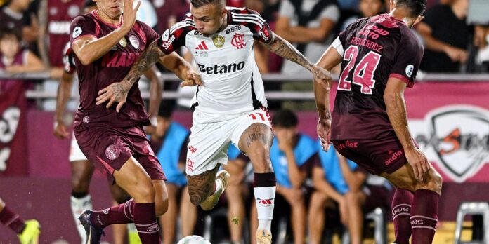 Rádio Nacional transmite decisão da Recopa entre Flamengo e Lanús Rádio Nacional transmite decisão da Recopa entre Flamengo e Lanús