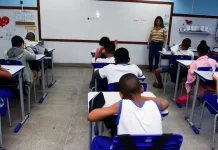 Câmara Protocola PL Sobre Reajuste Salarial Dos Professores E Bolsa Para Alunos Do EJA Câmara Protocola PL Sobre Reajuste Salarial Dos Professores E Bolsa Para Alunos Do EJA