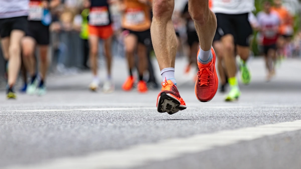 Dor ao correr? Segundo ortopedista, o problema pode estar no tênis Ícone de sino para notificações