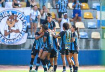 Grêmio supera Internacional por 2 a 1 no Brasileiro Feminino Grêmio supera Internacional por 2 a 1 no Brasileiro Feminino