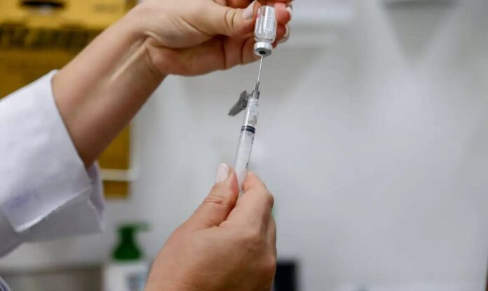 Salvador Inicia Imunização Contra A Dengue Com A Vacina Produzida No Brasil