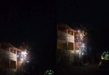VÍDEO: Curto Em Fiação De Poste Assusta Moradores Em Tancredo Neves VÍDEO: Curto Em Fiação De Poste Assusta Moradores Em Tancredo Neves
