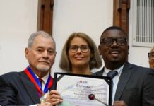 Deputado Fabrício Pancadinha homenageia Renato Costa com a Comenda 2 de Julho na Assembleia da Bahia