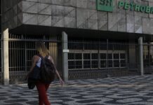 Petrobras diz que pode reduzir impacto da alta do petróleo no Brasil