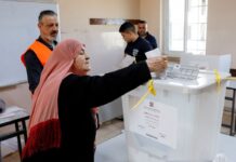 Palestinos vão às urnas em eleições municipais