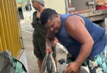 Juruna Pescado e Galego Pescado realizam ação solidária e distribuem peixes em Ilhéus