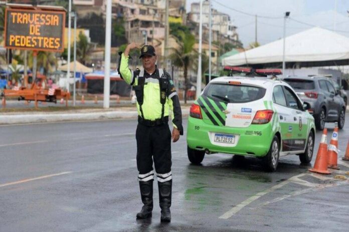 Após Decisão Da Justiça, Transalvador Recua E Interrompe Licitação Milionária