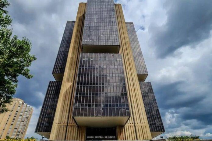 Banco Central Reduz Juros Para 14,5% E Mantém Cautela Diante Banco Central Reduz Juros Para 14,5% E Mantém Cautela Diante De Cenário Externo