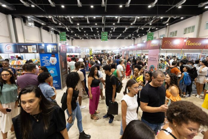 Bienal Do Livro Segue Em Salvador E Reúne Nomes De Bienal Do Livro Segue Em Salvador E Reúne Nomes De Destaque Nesta Sexta (17)