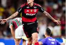 Com dois gols de Pedro, Flamengo vence Fluminense pelo Brasileirão Com dois gols de Pedro, Flamengo vence Fluminense pelo Brasileirão