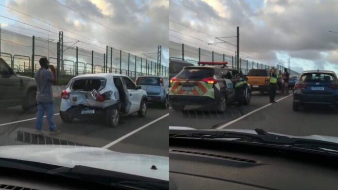 Engavetamento Com Quatro Veículos Trava O Trânsito Na Av. Paralela Engavetamento Com Quatro Veículos Trava O Trânsito Na Av. Paralela