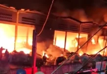 Incêndio De Grandes Proporções Atinge Galpão De Reciclagem Incêndio De Grandes Proporções Atinge Galpão De Reciclagem